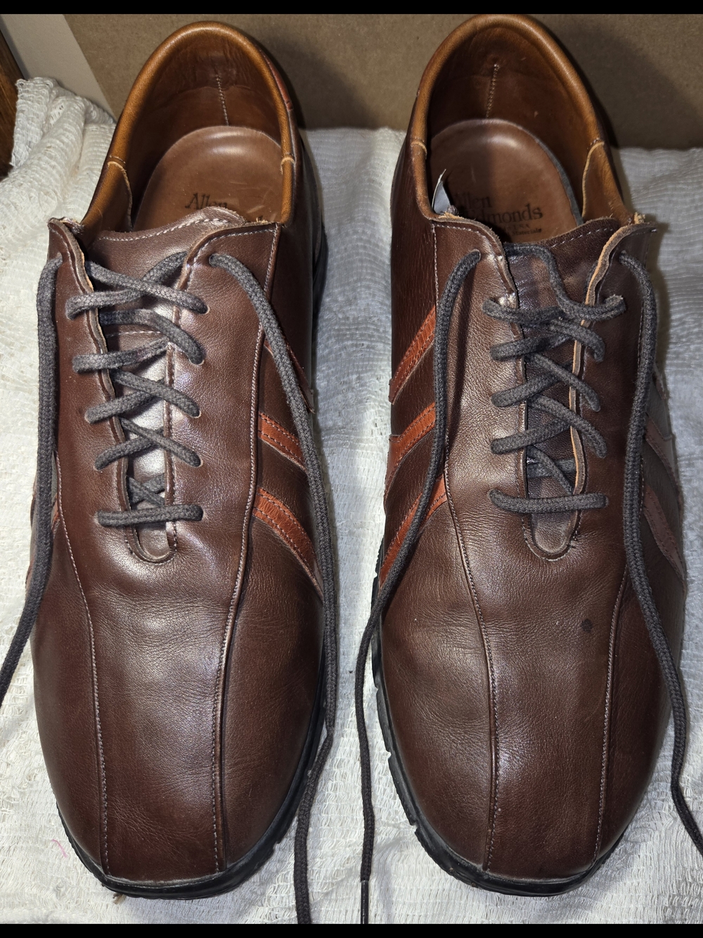 Allen Edmonds Men's Traveler Brown Leather Lace-up Shoes - Picture 13 of 14
